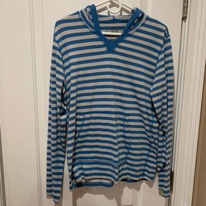 Long sleeve shirt with hood